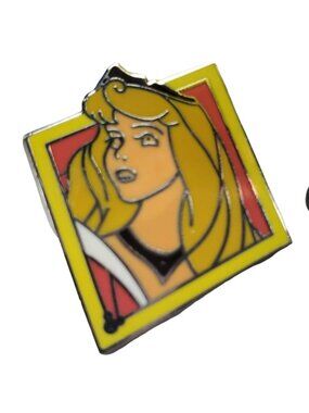 Disney Aurora Trading Pin Hidden Mickey Sleeping Beauty Princess Brooch Jewelry